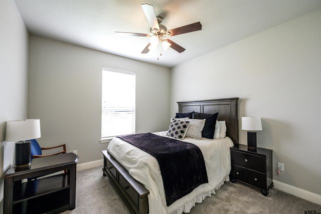 7322 Harpers Ridge Ln, Tyler, TX 75703