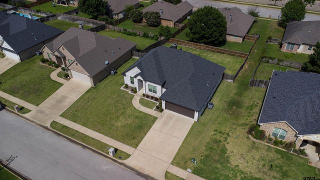 7322 Harpers Ridge Ln, Tyler, TX 75703