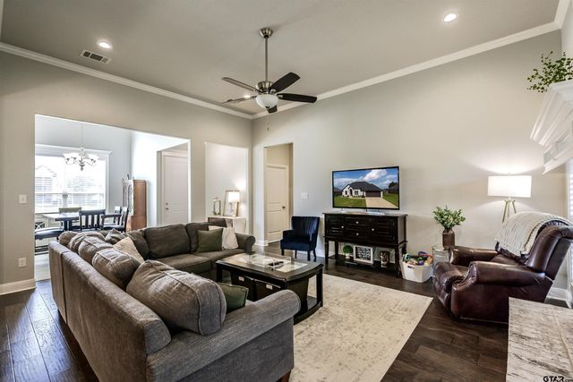 7322 Harpers Ridge Ln, Tyler, TX 75703