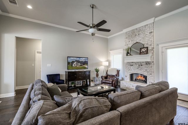 7322 Harpers Ridge Ln, Tyler, TX 75703