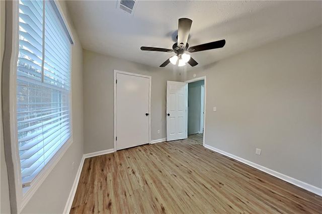 3919 Valley Brook Road, Snellville, GA 30039