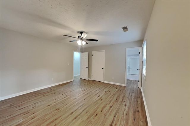 3919 Valley Brook Road, Snellville, GA 30039