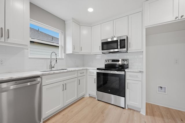 1012 S 1st Street, Sherman, TX 75090