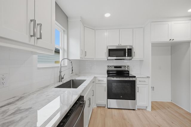 1012 S 1st Street, Sherman, TX 75090