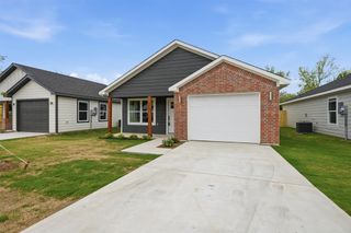 1012 S 1st Street, Sherman, TX 75090