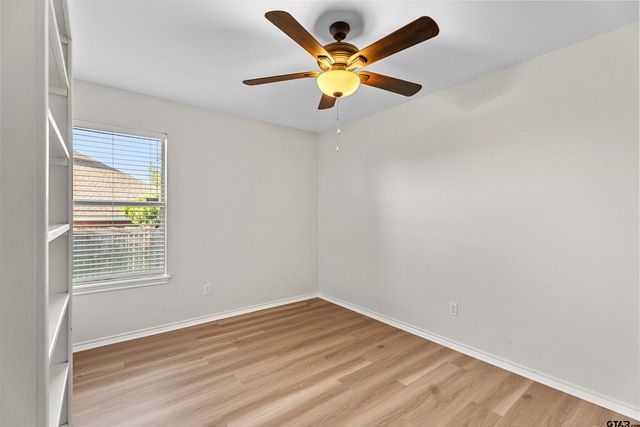 260 Crestview Dr, Jacksonville, TX 75766