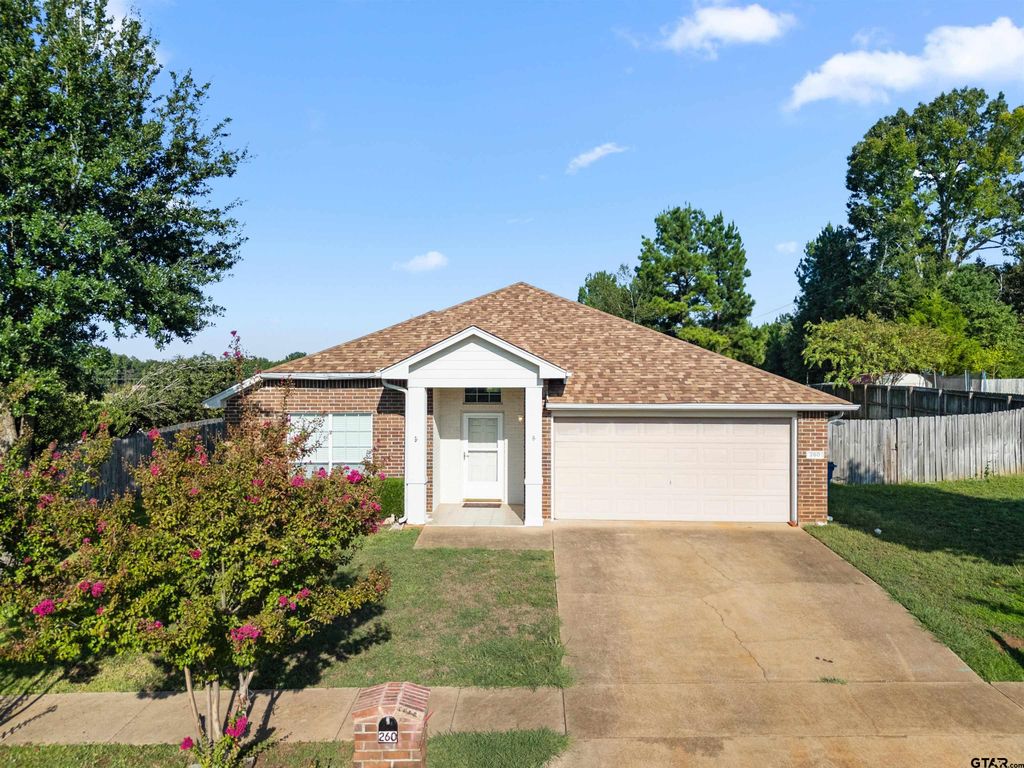 260 Crestview Dr, Jacksonville, TX 75766