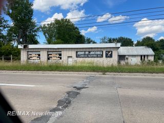 8130 Midland Road, Freeland, MI 48623