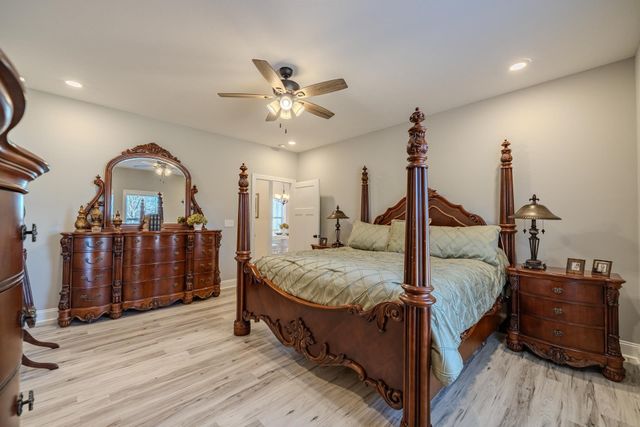 190 CORDOVA CV, Savannah, TN 38372