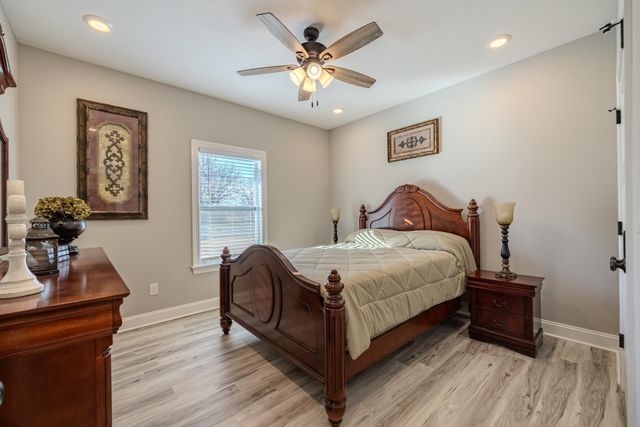 190 CORDOVA CV, Savannah, TN 38372