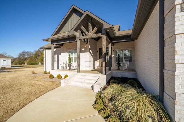 190 CORDOVA CV, Savannah, TN 38372