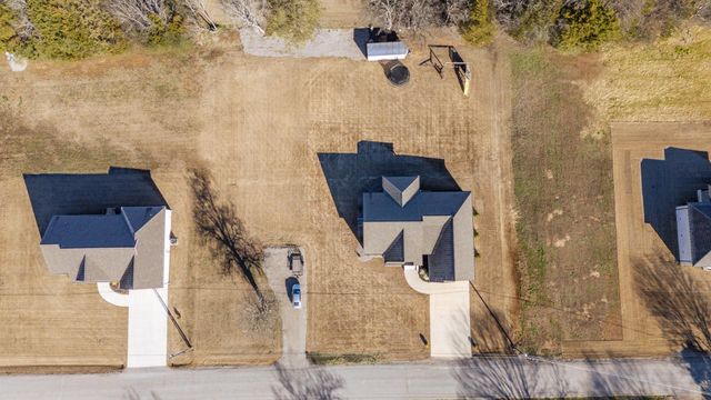 190 CORDOVA CV, Savannah, TN 38372