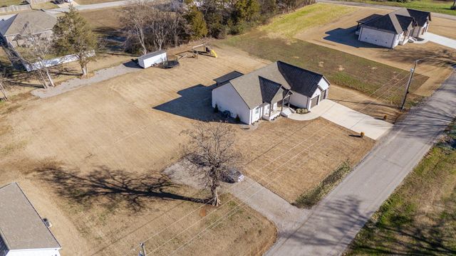 190 CORDOVA CV, Savannah, TN 38372