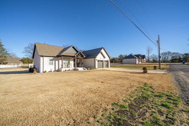 190 CORDOVA CV, Savannah, TN 38372