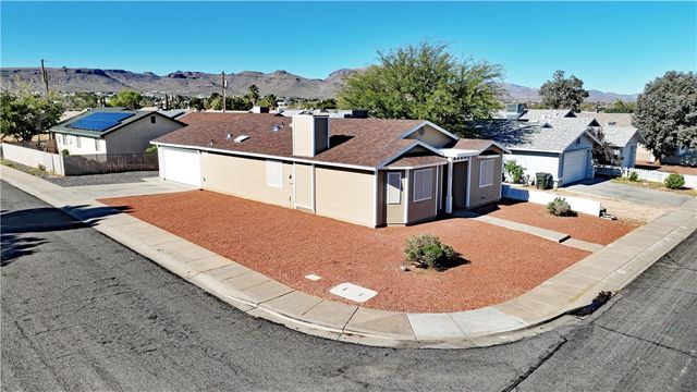 3625 N Willow Rd., Kingman, AZ 86409