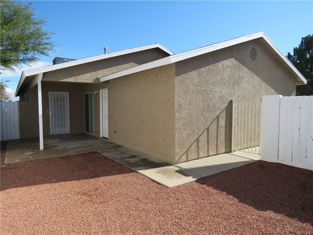 3625 N Willow Rd., Kingman, AZ 86409