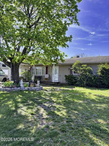1616 2nd Avenue, Toms River, NJ 08757