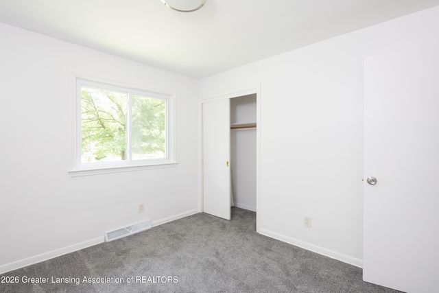 3824 Schlee Street, Lansing, MI 48910