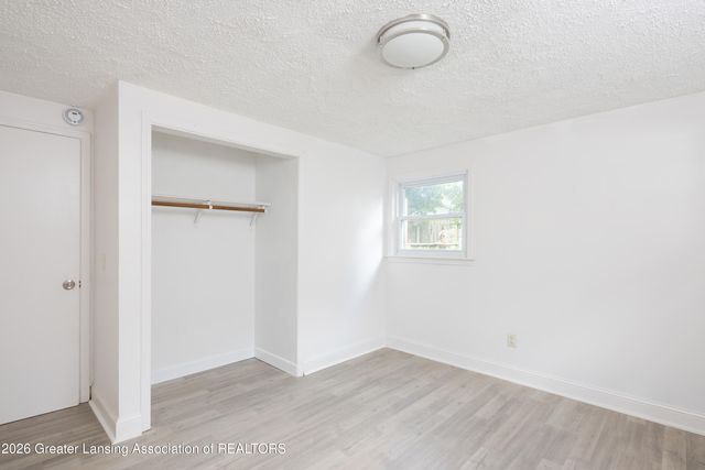 3824 Schlee Street, Lansing, MI 48910