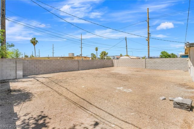 3504 Chevy Chase Avenue, Las Vegas, NV 89110