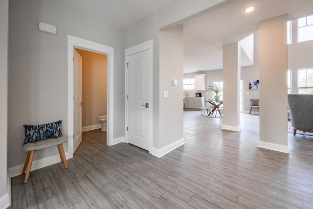 5916 Woody Creek Lane, Bettendorf, IA 52722
