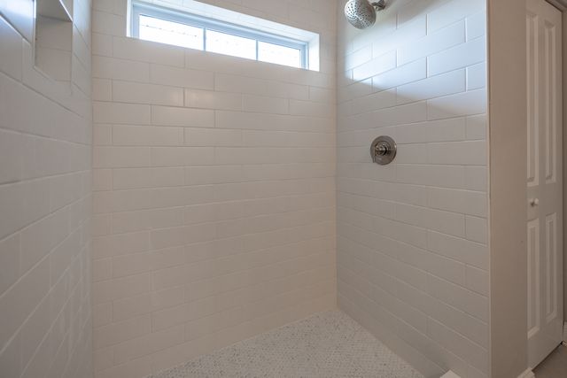 5916 Woody Creek Lane, Bettendorf, IA 52722