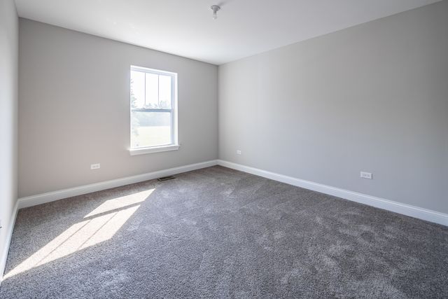 5916 Woody Creek Lane, Bettendorf, IA 52722