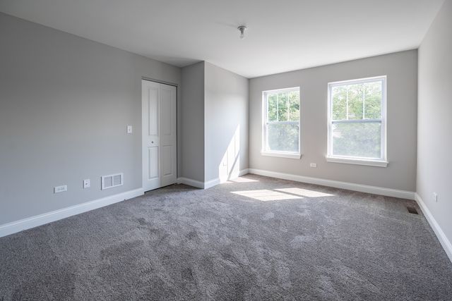 5916 Woody Creek Lane, Bettendorf, IA 52722