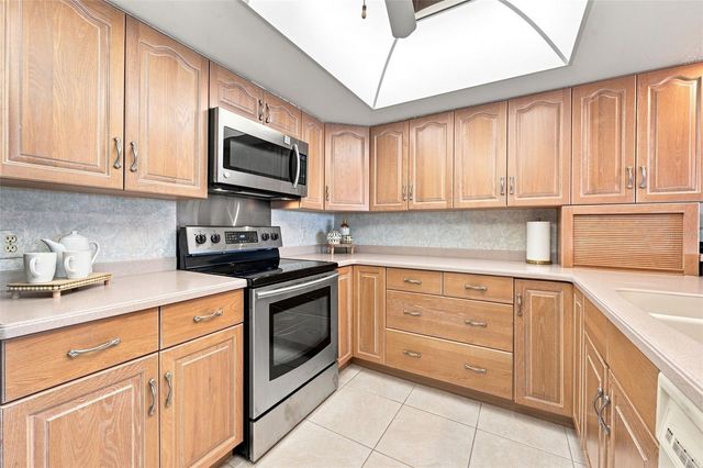 55 ROGERS STREET 204, Clearwater, FL 33756