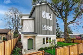 10706 Fremont Avenue N, Seattle, WA 98133