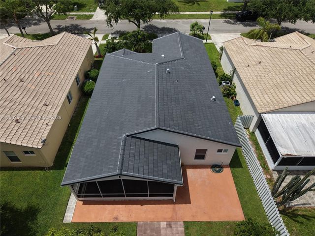2411 SW 103rd Way, Miramar, FL 33025