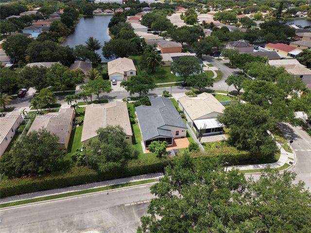 2411 SW 103rd Way, Miramar, FL 33025