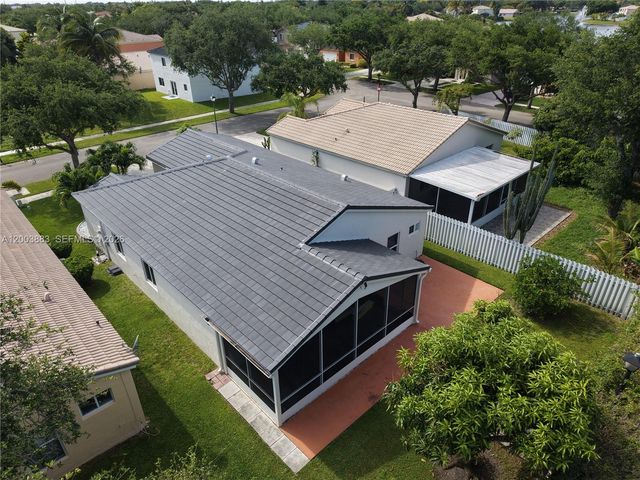 2411 SW 103rd Way, Miramar, FL 33025