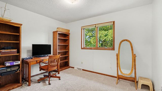 2815 Dunkirk Drive, Saginaw Twp, MI 48603