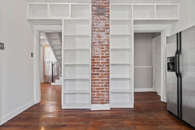 2069 VINTON AVE, Memphis, TN 38104