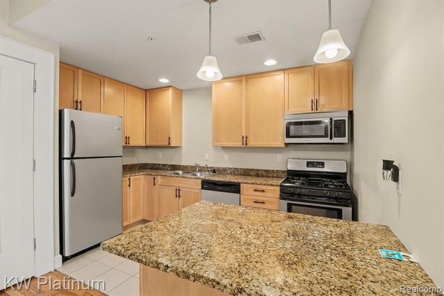 615 W Hancock Street, Detroit, MI 48201