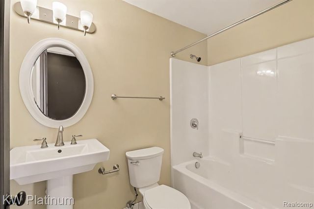 615 W Hancock Street, Detroit, MI 48201