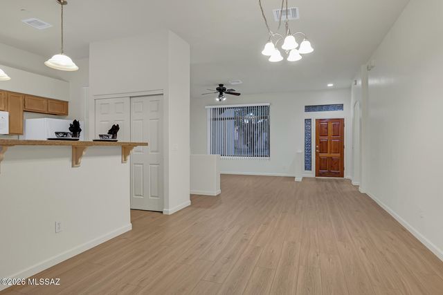 7667 E Park View Drive, Tucson, AZ 85715