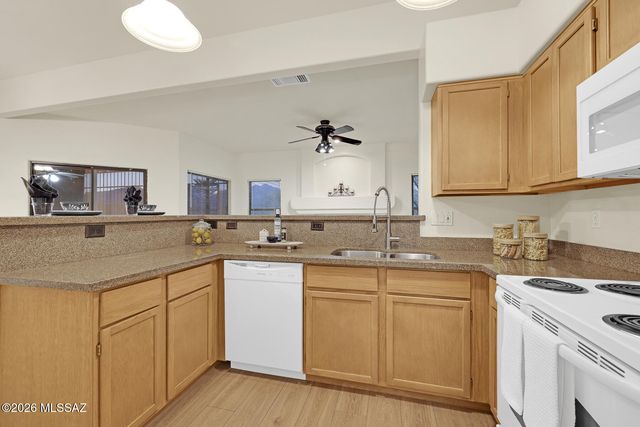 7667 E Park View Drive, Tucson, AZ 85715