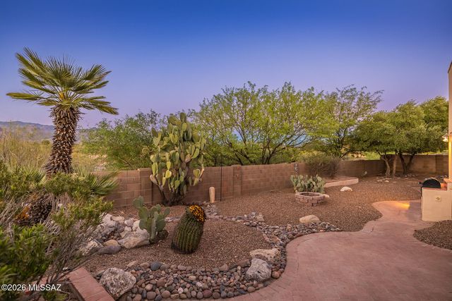 7667 E Park View Drive, Tucson, AZ 85715