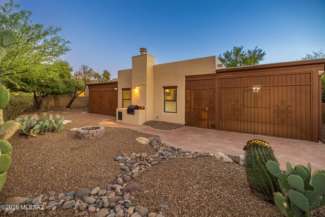 7667 E Park View Drive, Tucson, AZ 85715