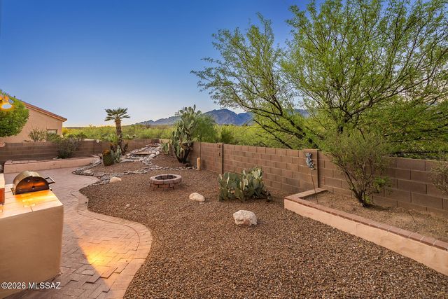 7667 E Park View Drive, Tucson, AZ 85715