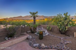 7667 E Park View Drive, Tucson, AZ 85715