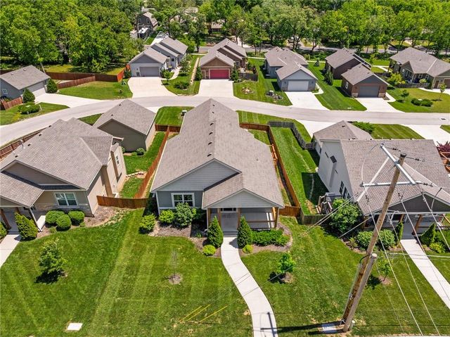 8435 Ottawa Street, De Soto, KS 66018
