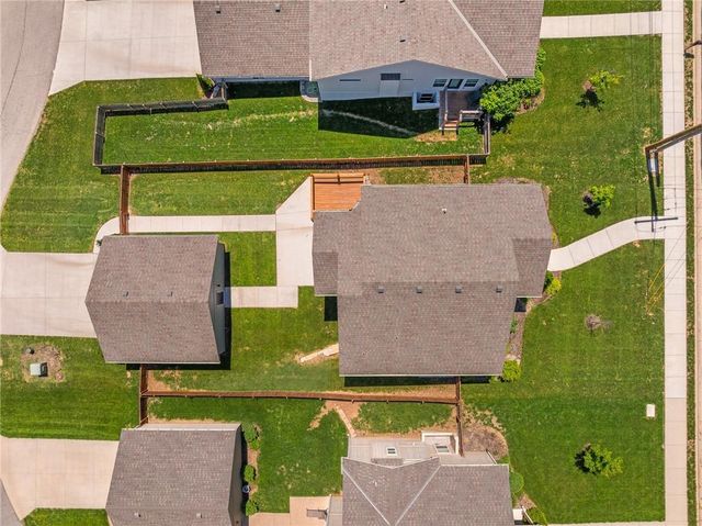 8435 Ottawa Street, De Soto, KS 66018