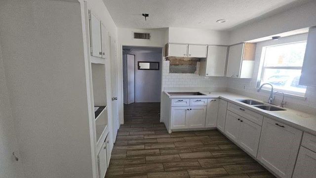 6815 Moss Oaks Drive, Houston, TX 77050