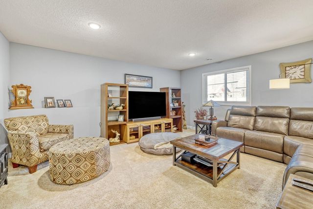 17821 Essex Lane, Farmington, MN 55044