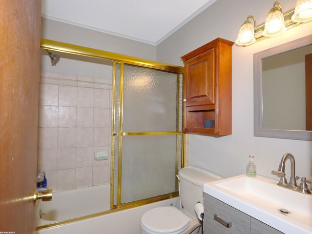 270 Ewell Street, Romeo, MI 48065