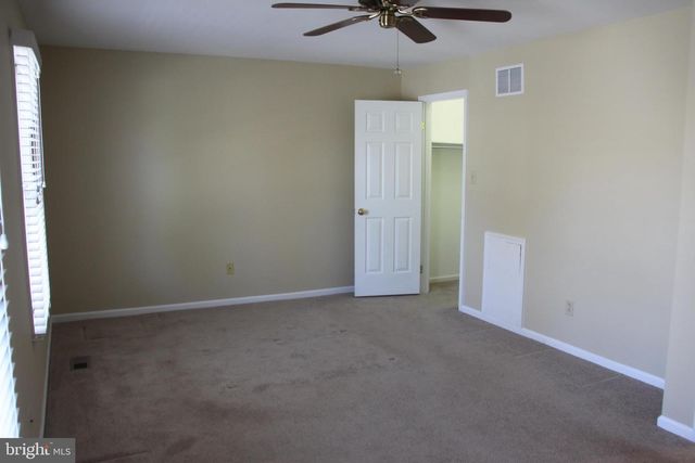 4302 FOX POINTE CT, Glen Mills, PA 19342