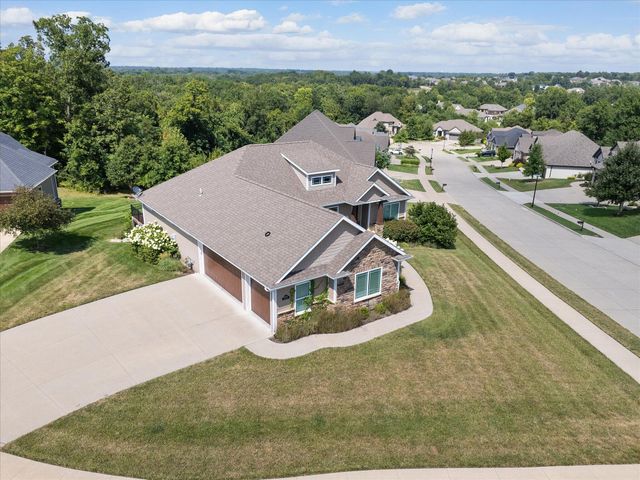 4801 BREAKERS CT, Columbia, MO 65203